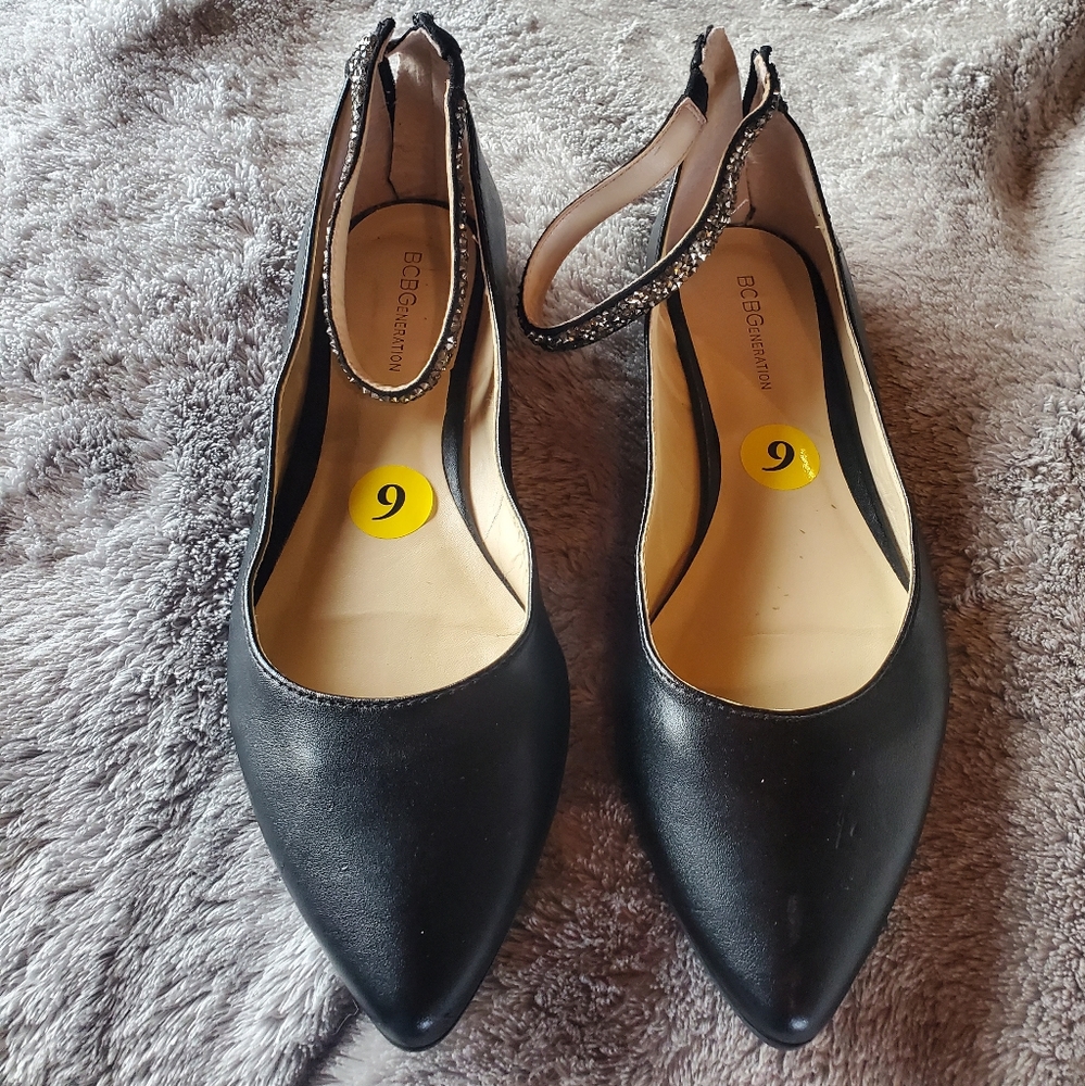 Flats with ankle strap